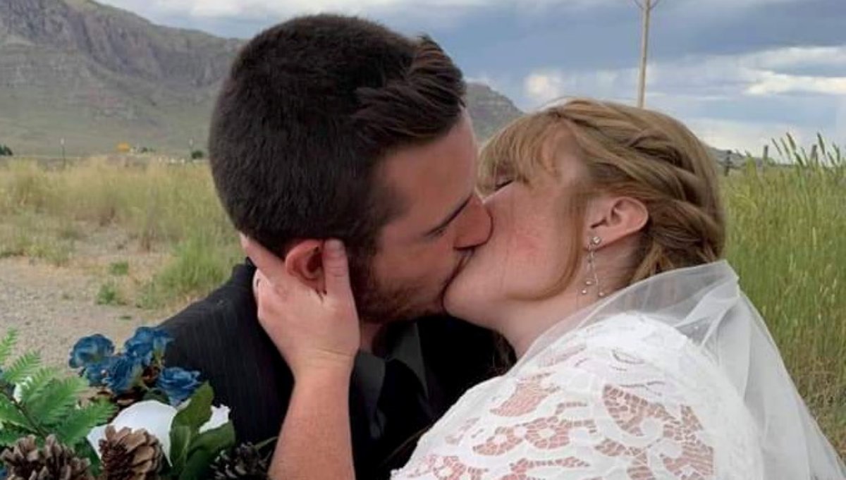 Couple share their first kiss ever on wedding day